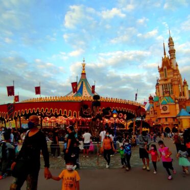Beijing & Shanghai & Hongkong Tour- World Tour Management