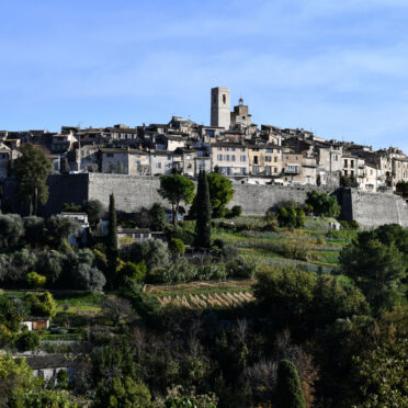 Honeymoon Romance in France- World Tour Management