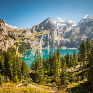 E-biking in the Swiss ALPS- World Tour Management
