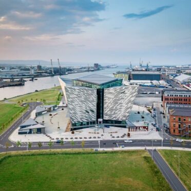 Tour Package To Ireland With Airfare- World Tour Management