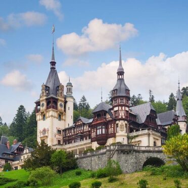 Transylvanian Long Weekend- World Tour Management