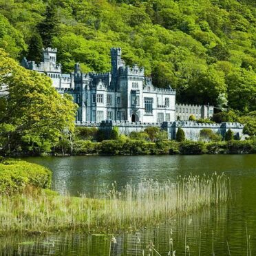 West Coast Explorer Group- World Tour Management