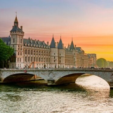 Lovely Tour of Paris - worldtourmanagement